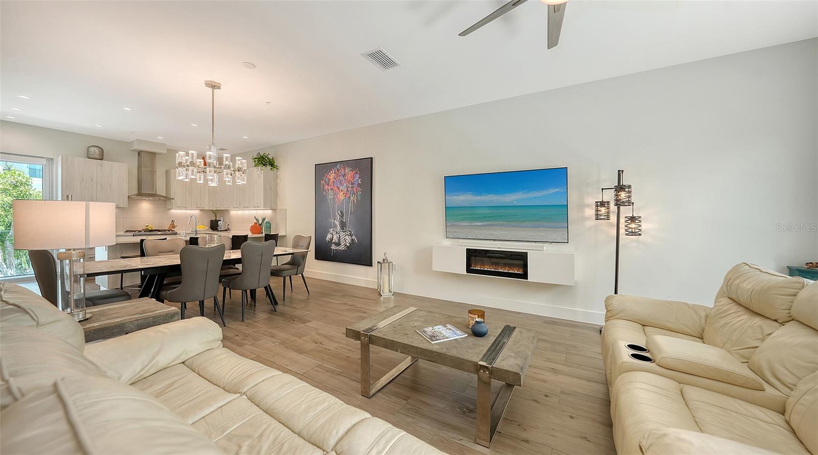 Image 11 of 63 For 626 Rawls Avenue 626