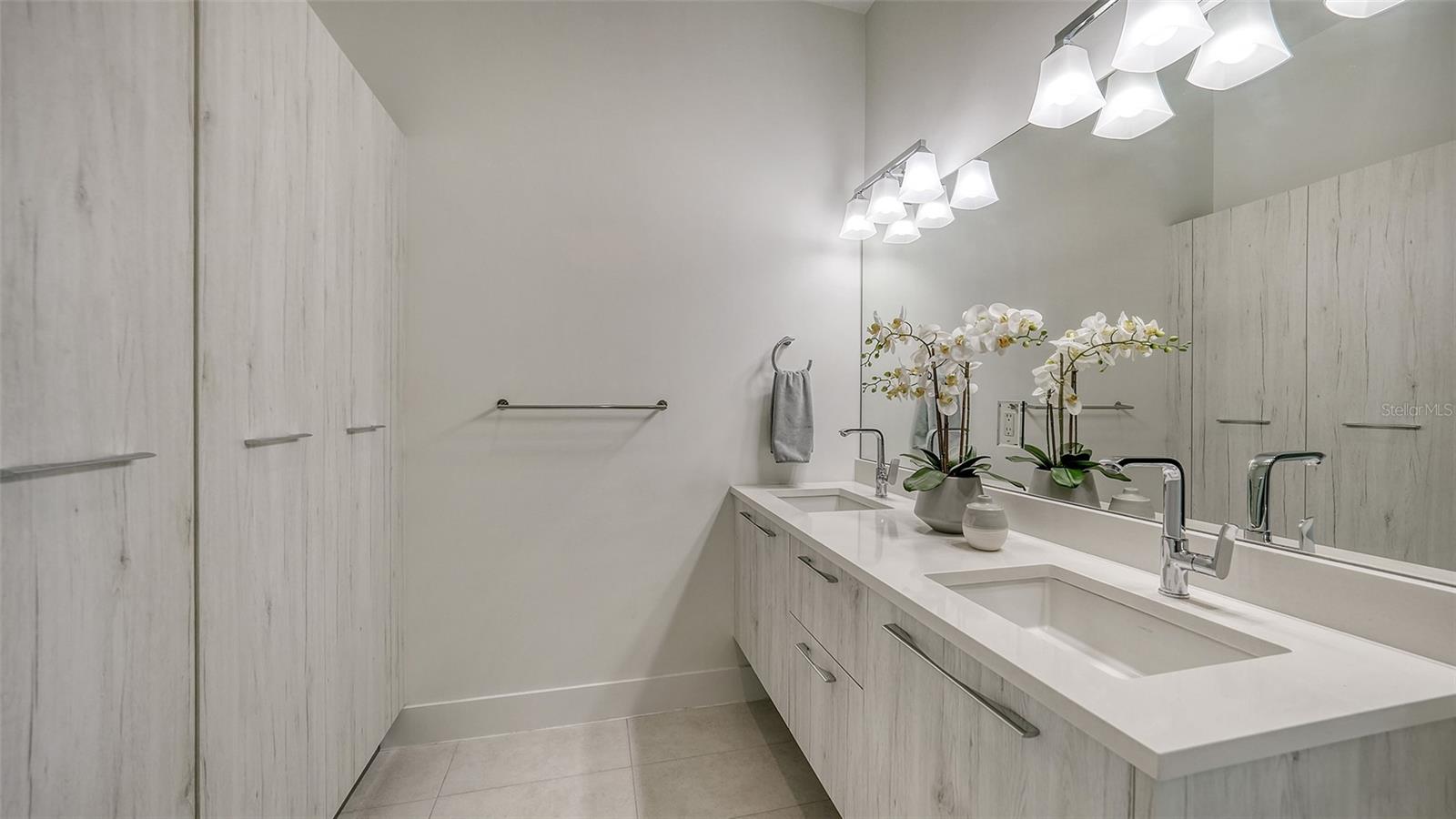 Image 32 of 63 For 626 Rawls Avenue 626