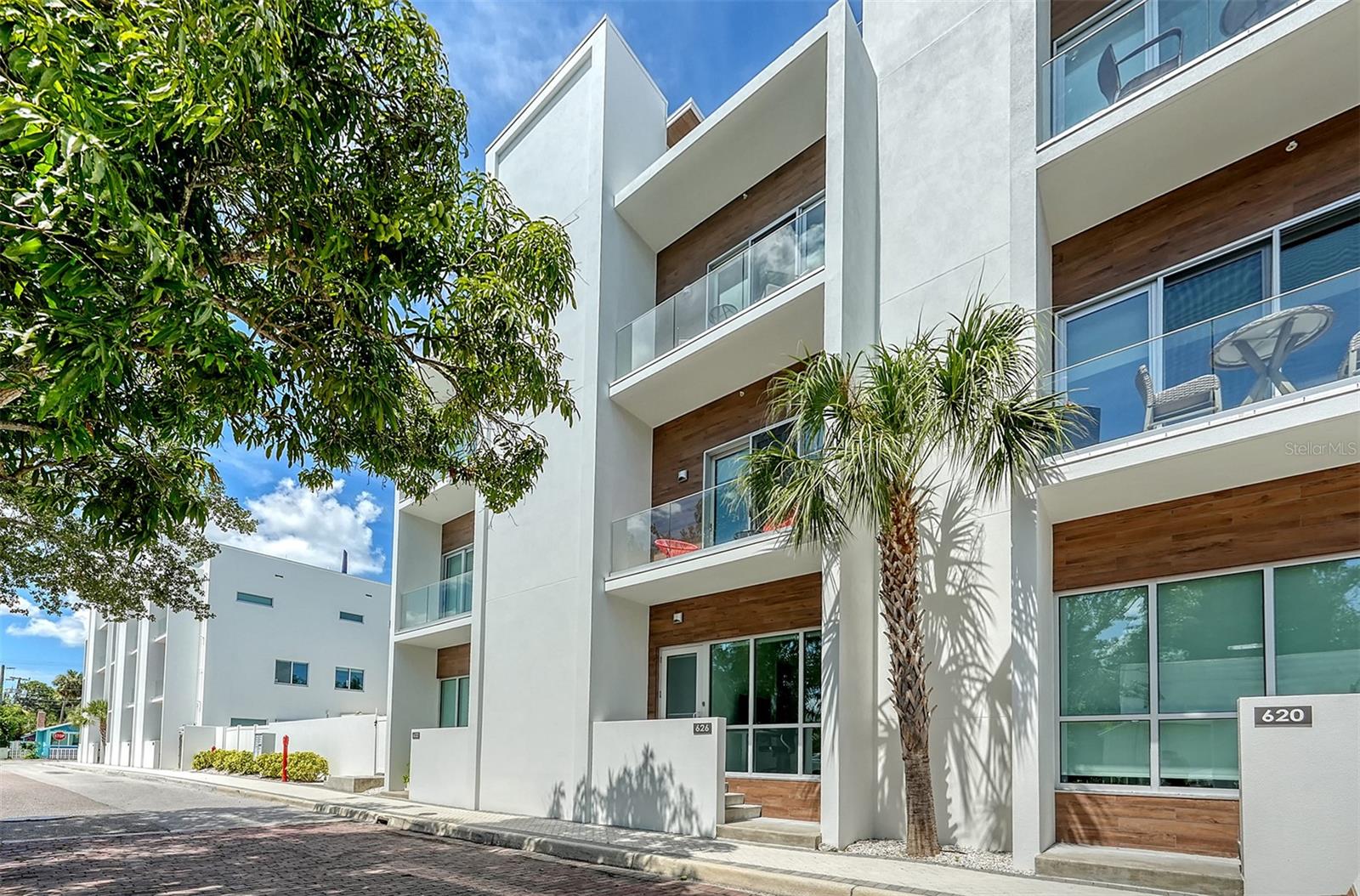 Image 4 of 63 For 626 Rawls Avenue 626