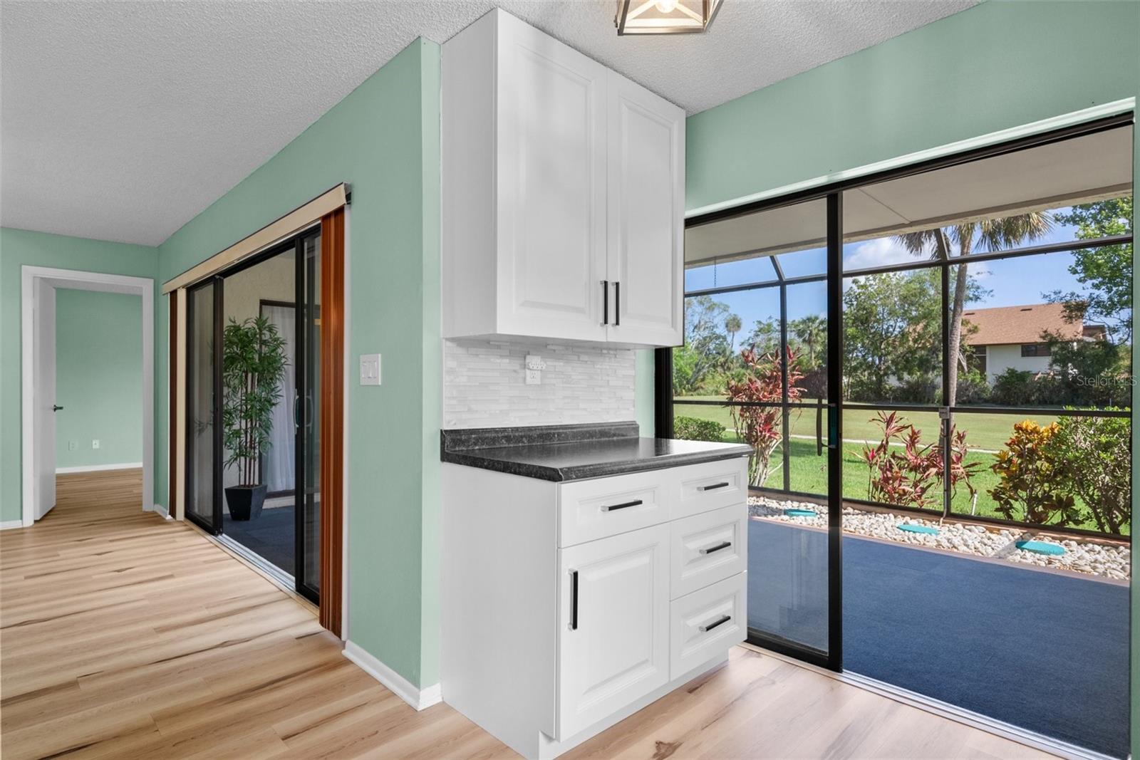 Image 16 of 52 For 6061 Fairway Lane 1411