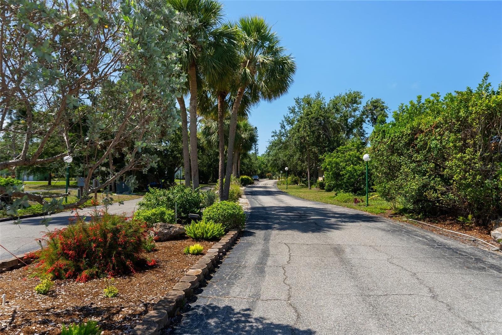 Image 33 of 52 For 6061 Fairway Lane 1411