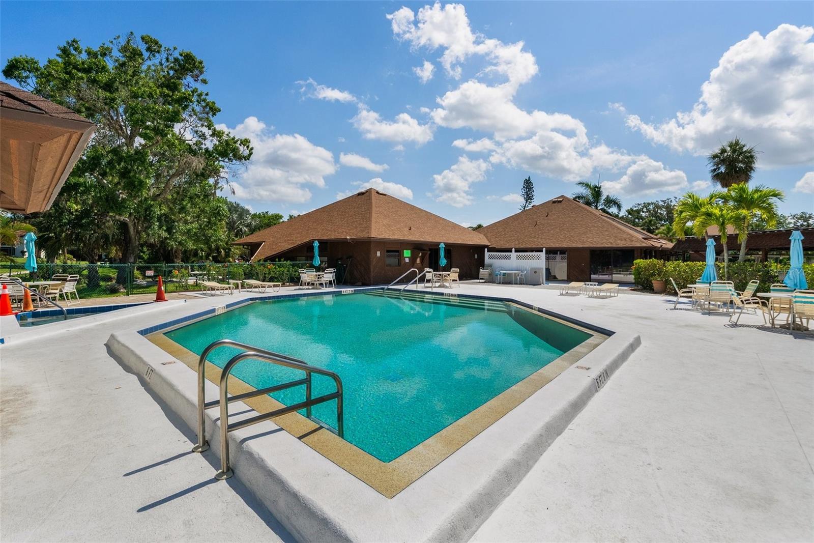 Image 35 of 52 For 6061 Fairway Lane 1411