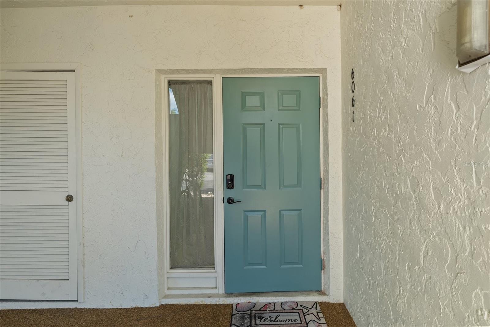 Image 8 of 52 For 6061 Fairway Lane 1411