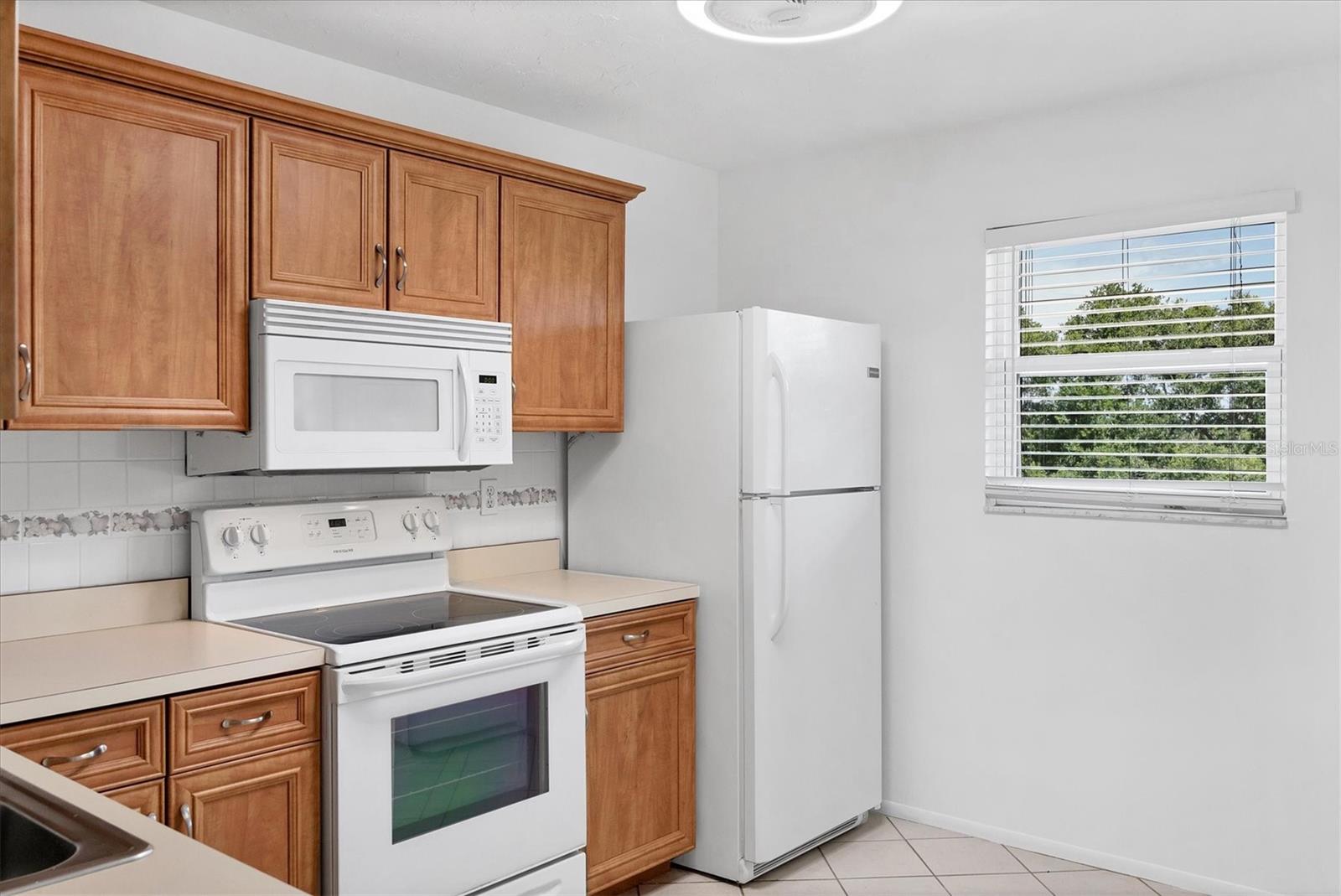 Image 14 of 36 For 3640 Ironwood Circle 302n