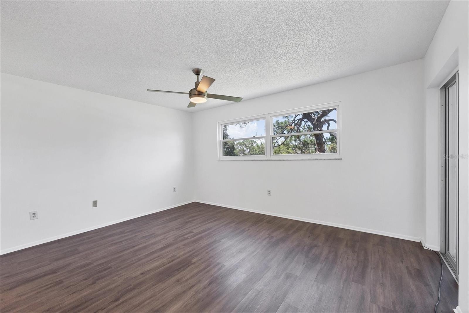 Image 17 of 36 For 3640 Ironwood Circle 302n