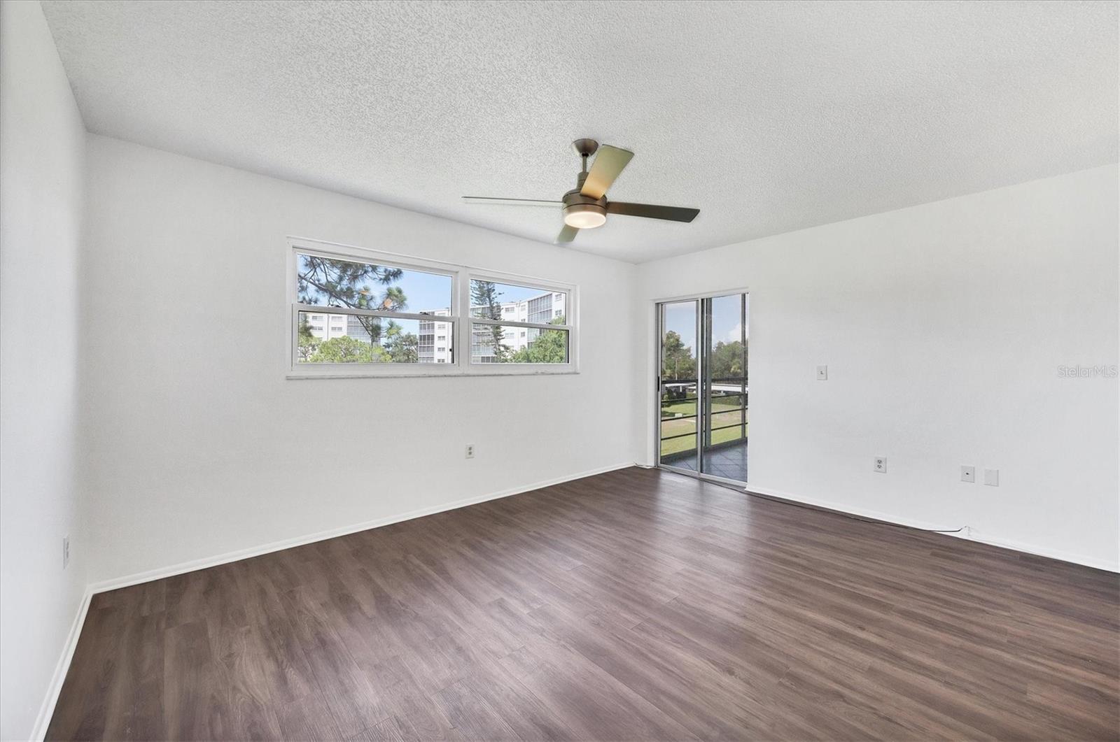 Image 18 of 36 For 3640 Ironwood Circle 302n