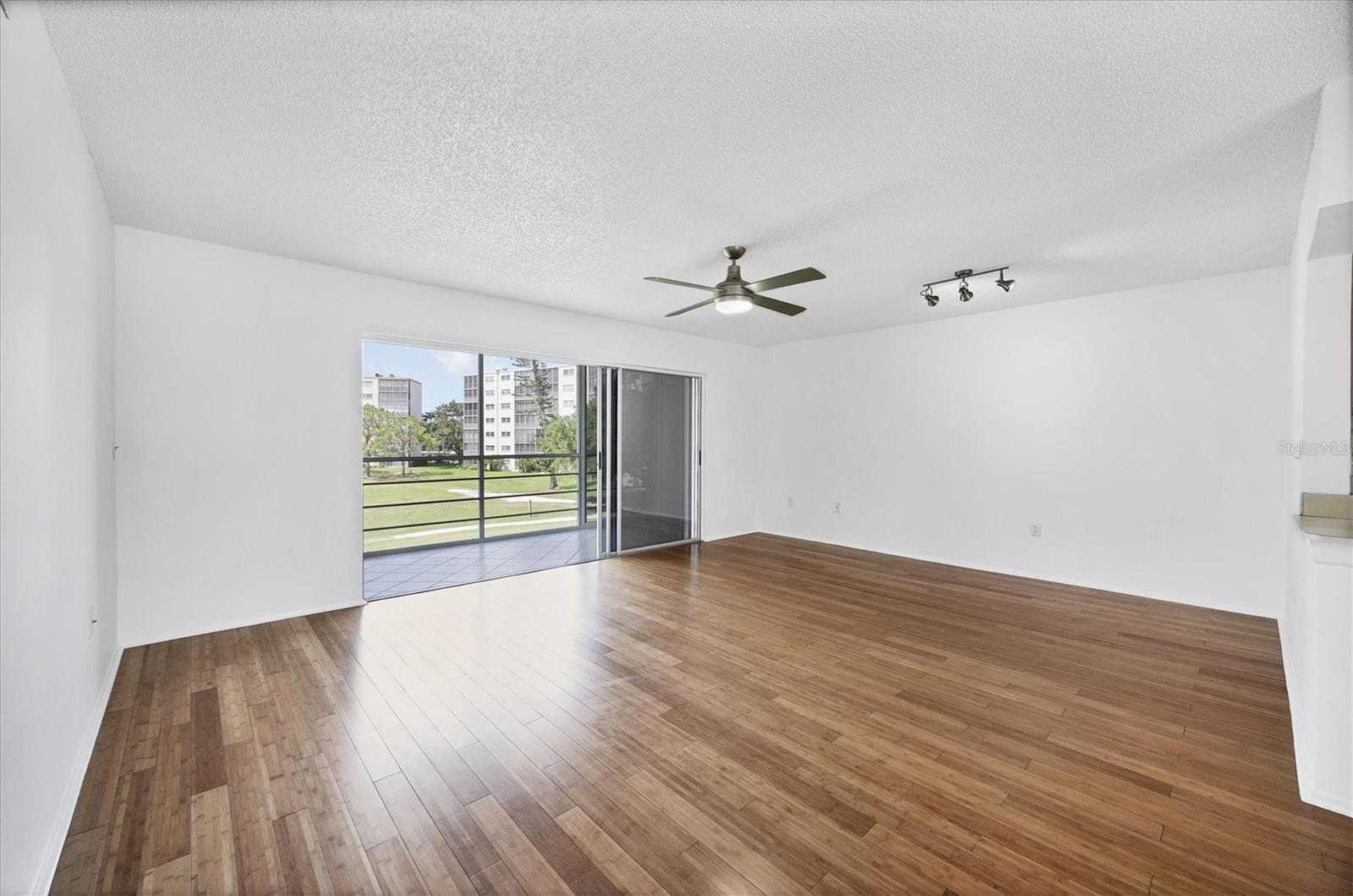 Image 7 of 36 For 3640 Ironwood Circle 302n