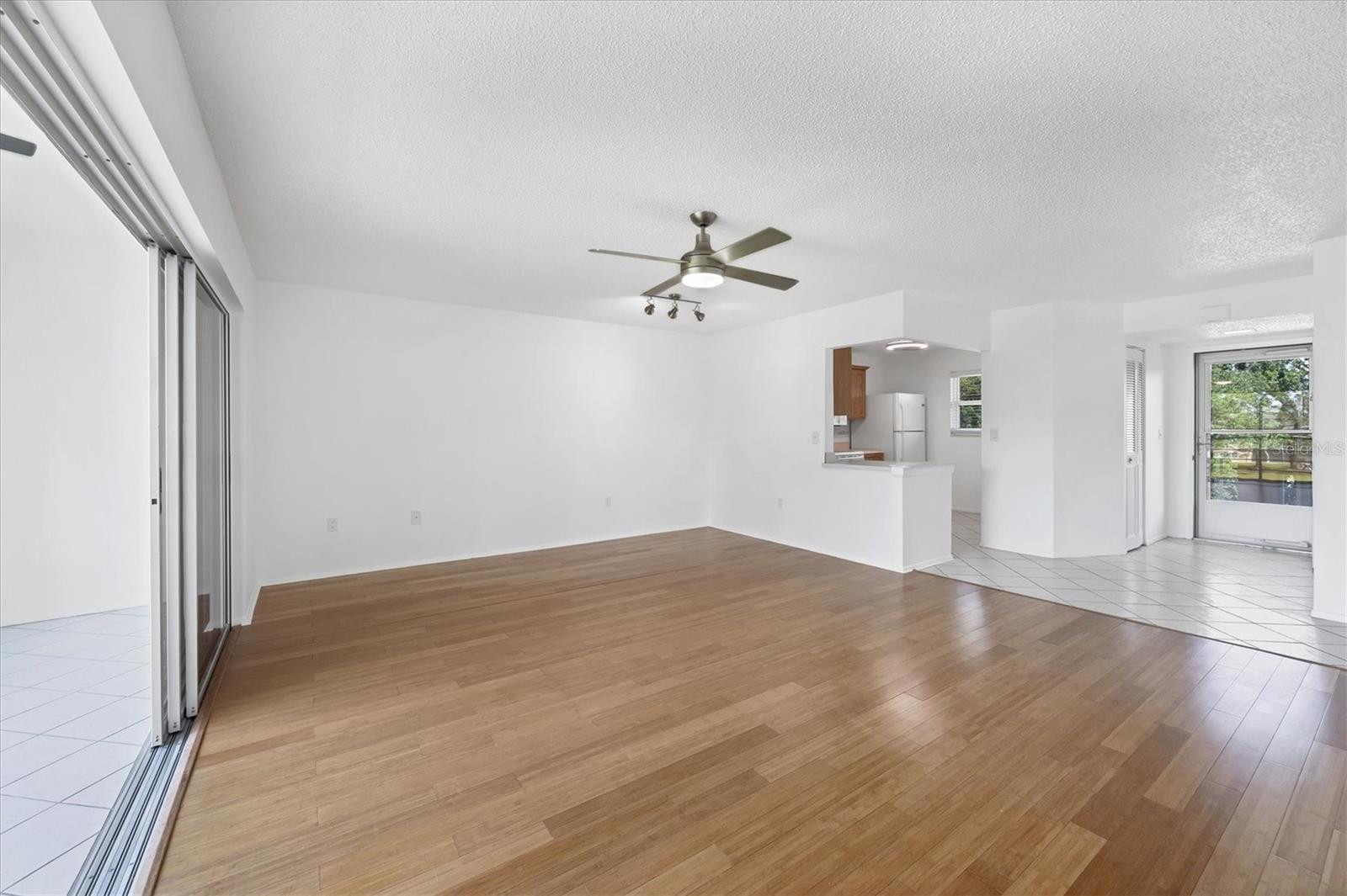 Image 9 of 36 For 3640 Ironwood Circle 302n