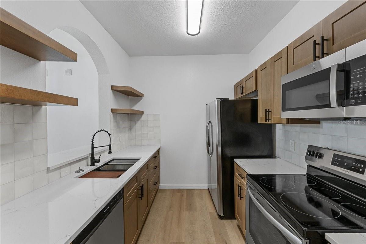 Image 4 of 20 For 584 Brantley Terrace Way 200