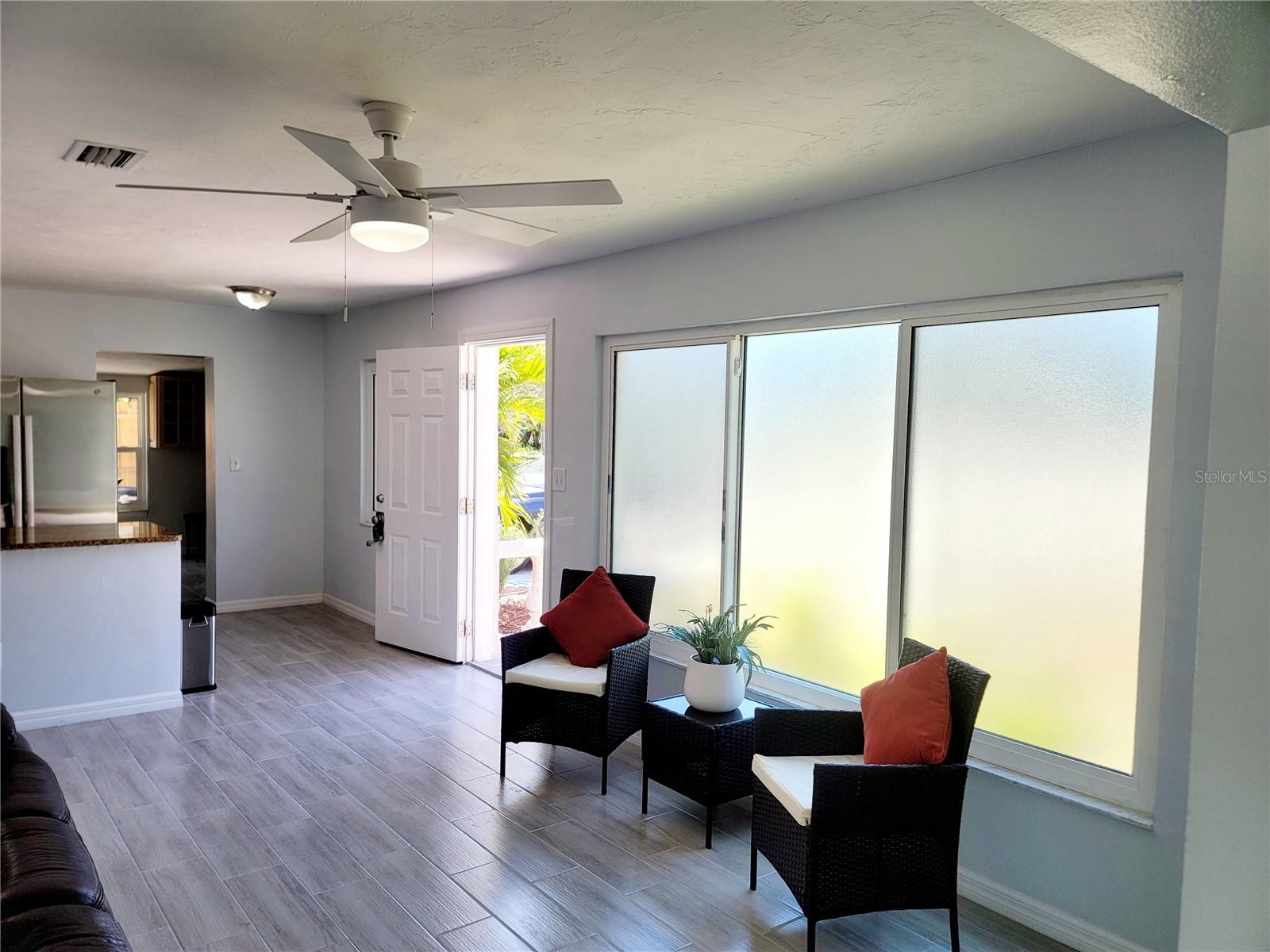 Image 16 of 41 For 2035 Vinson Avenue