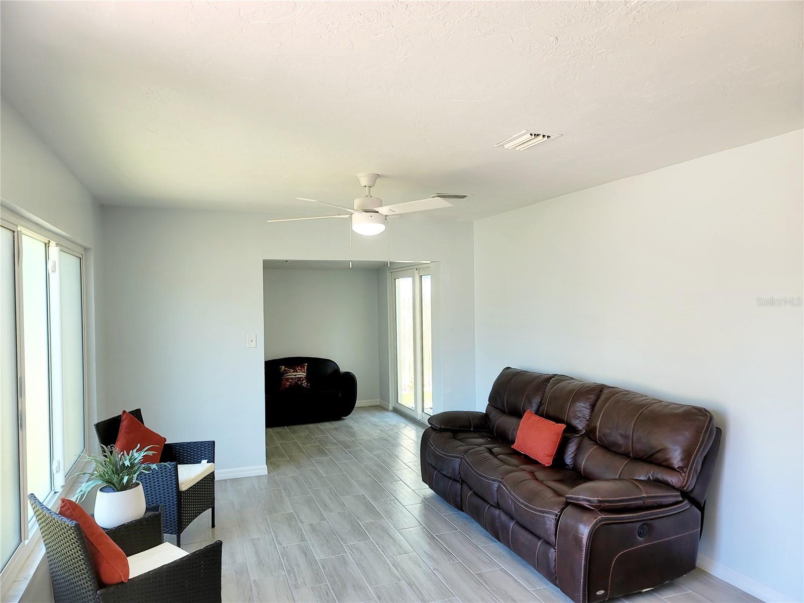 Image 3 of 41 For 2035 Vinson Avenue