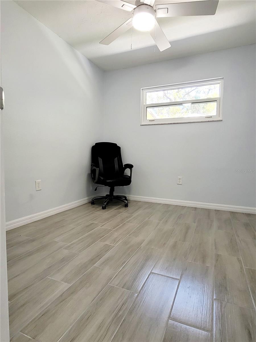 Image 32 of 41 For 2035 Vinson Avenue