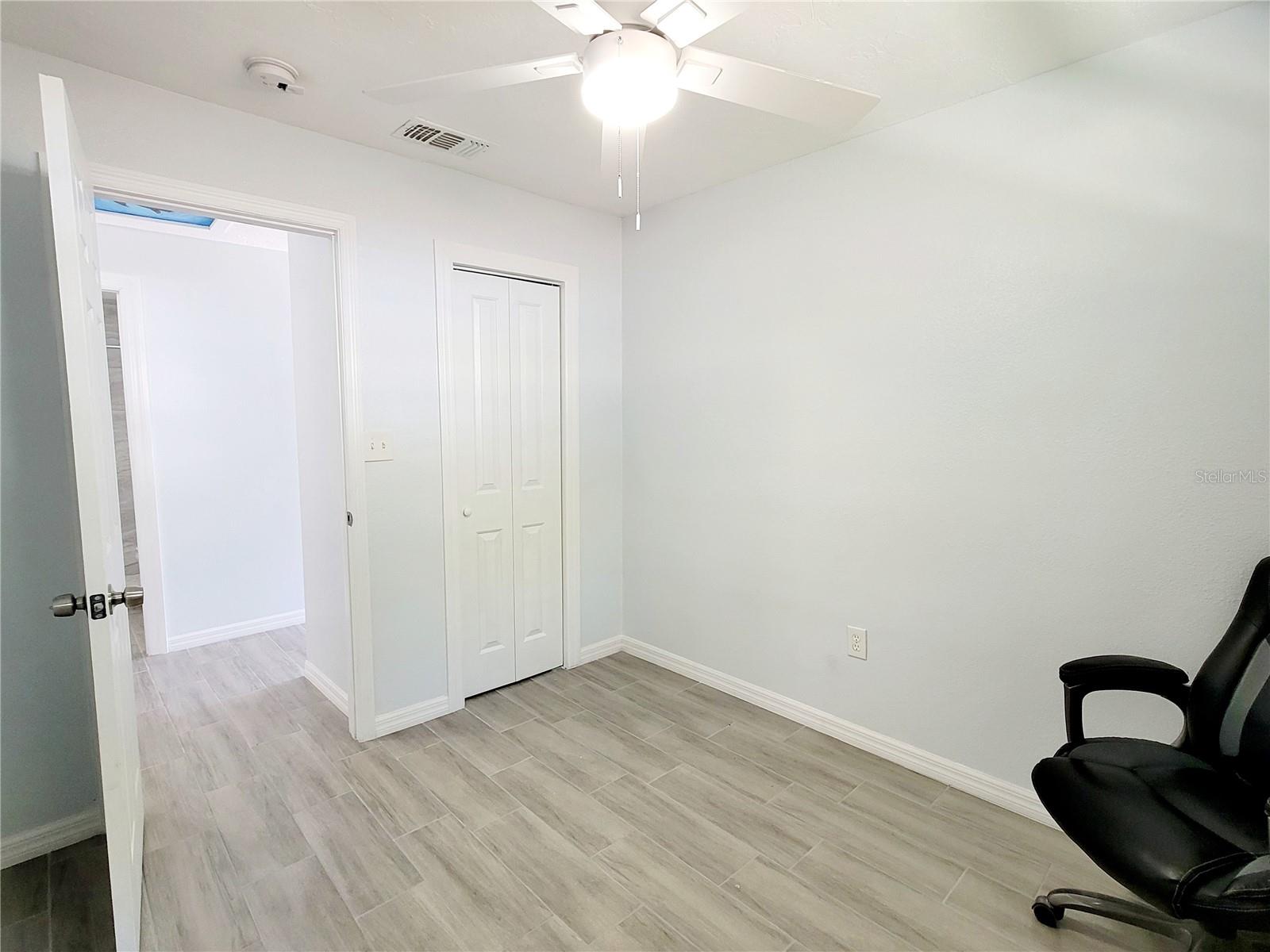 Image 33 of 41 For 2035 Vinson Avenue