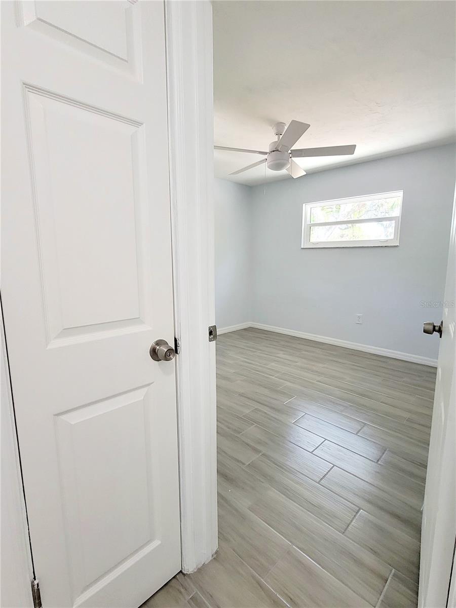Image 34 of 41 For 2035 Vinson Avenue