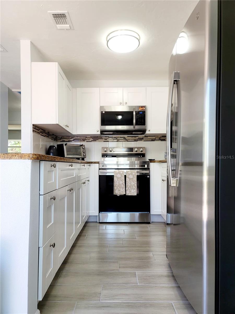 Image 5 of 41 For 2035 Vinson Avenue