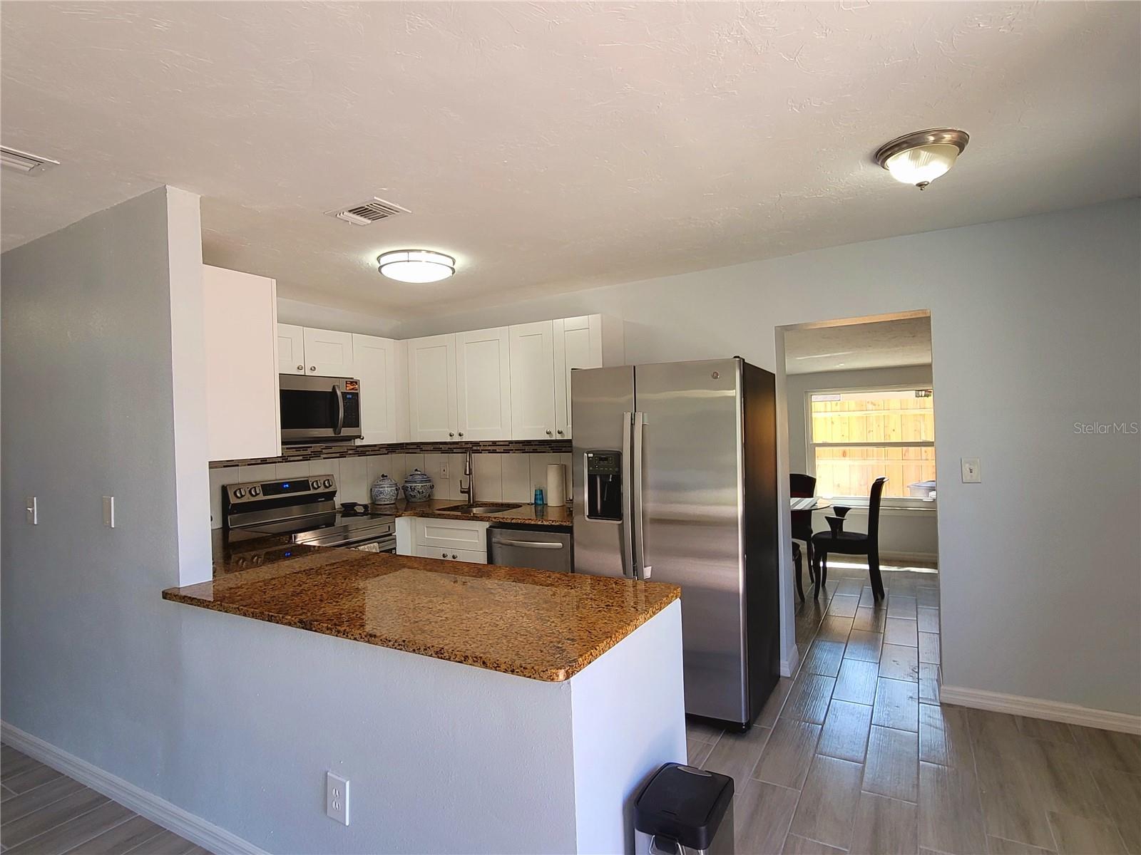 Image 8 of 41 For 2035 Vinson Avenue