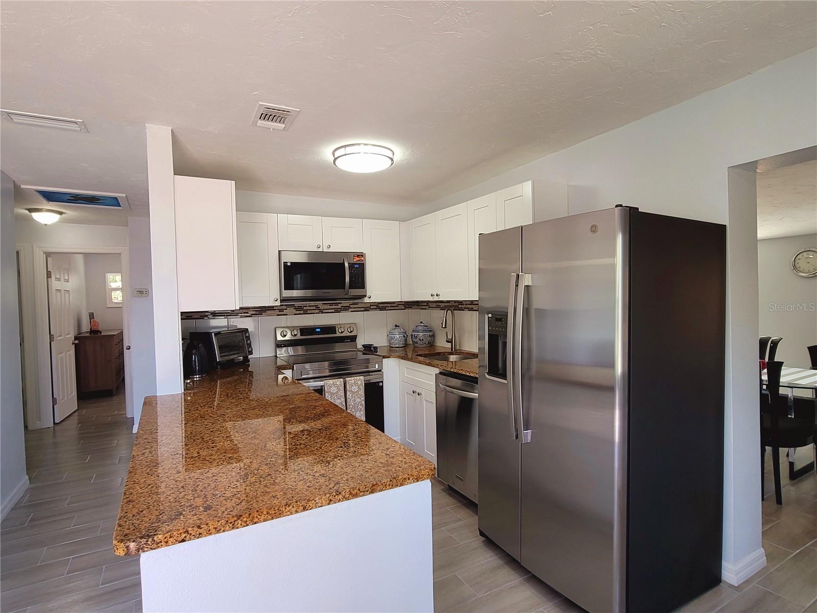 Image 9 of 41 For 2035 Vinson Avenue