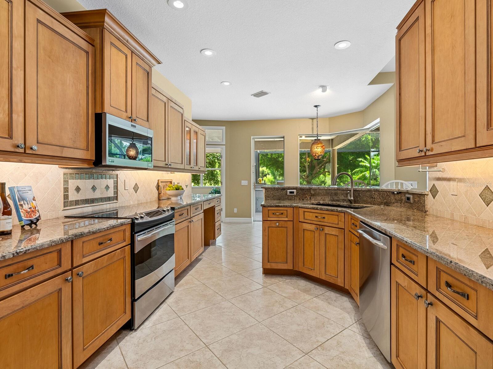 Image 16 of 49 For 678 Crane Prairie Way