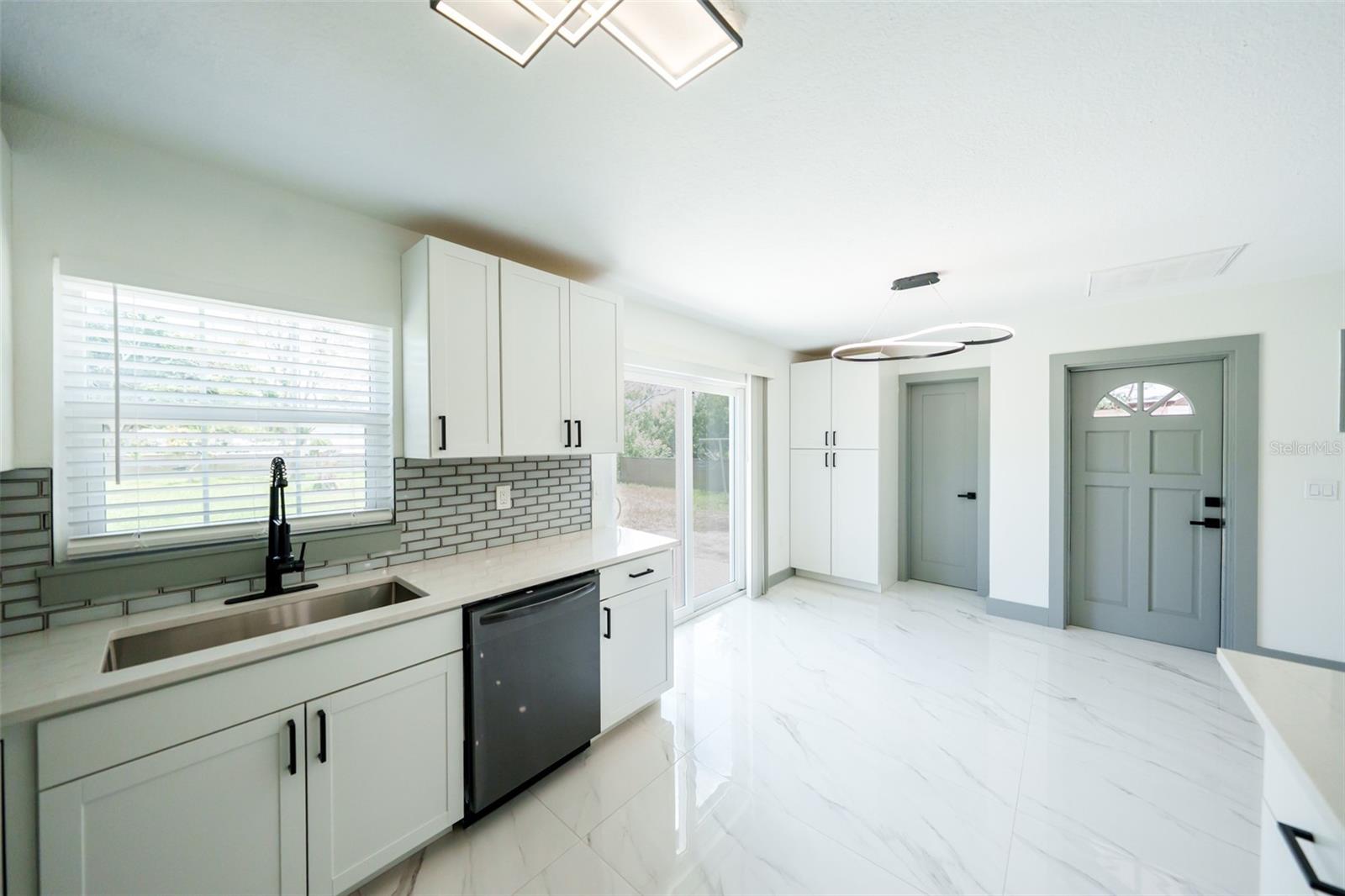 Image 10 of 29 For 211 22nd Street Court Ne