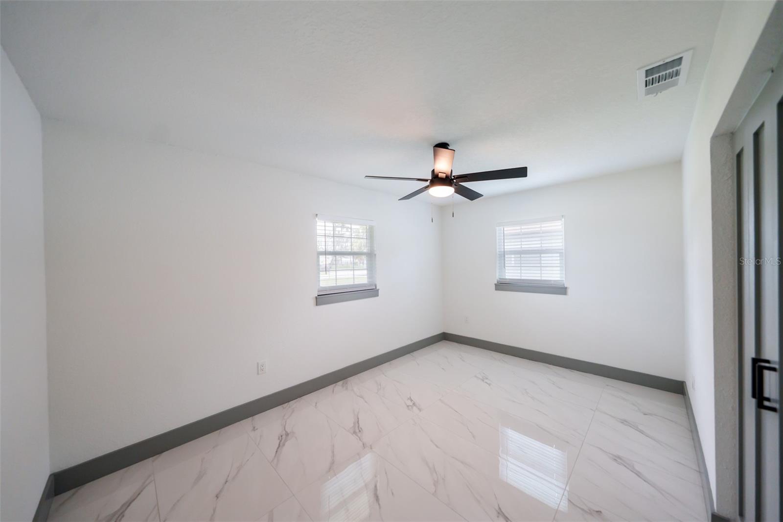Image 16 of 29 For 211 22nd Street Court Ne