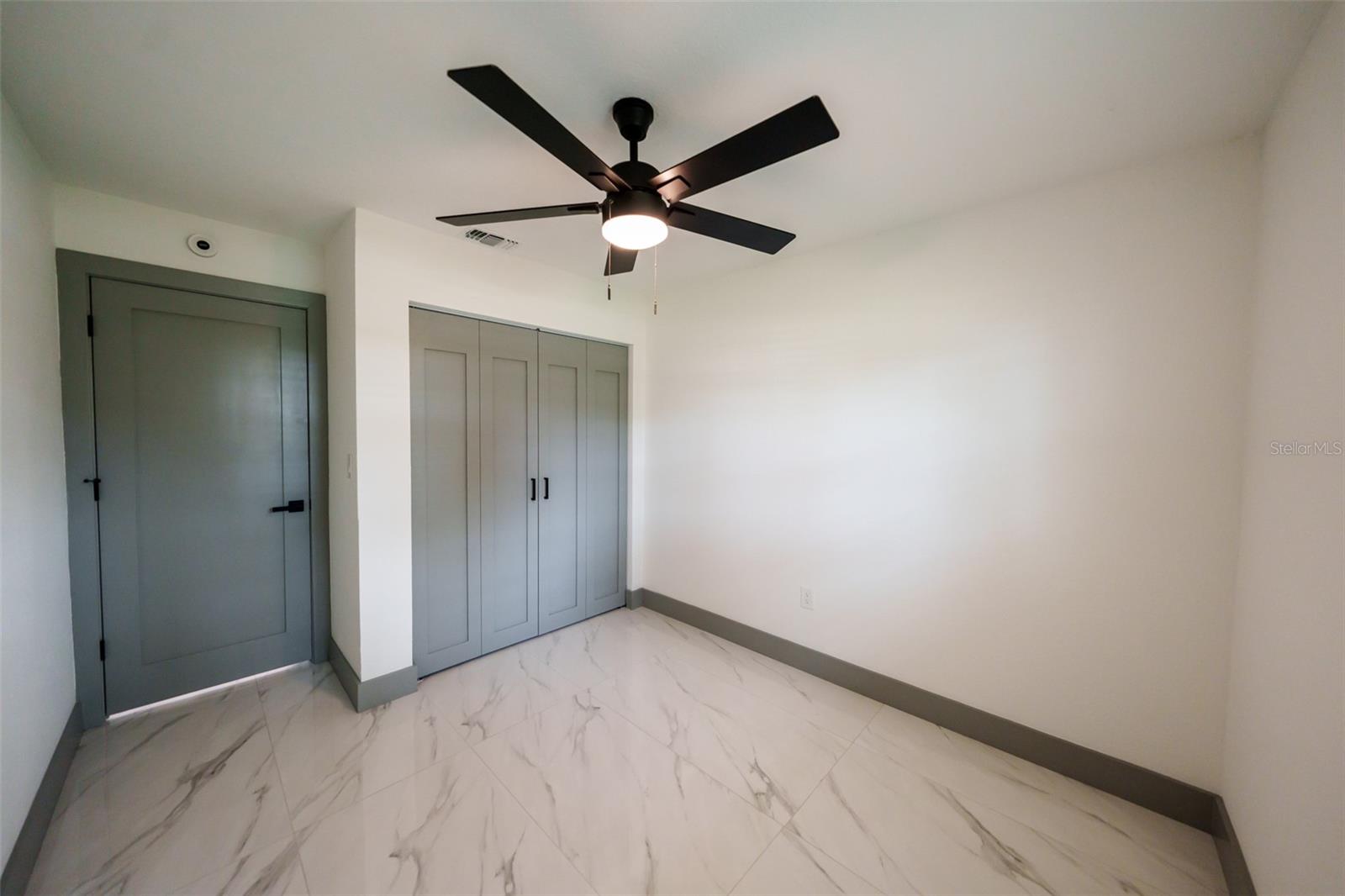 Image 20 of 29 For 211 22nd Street Court Ne