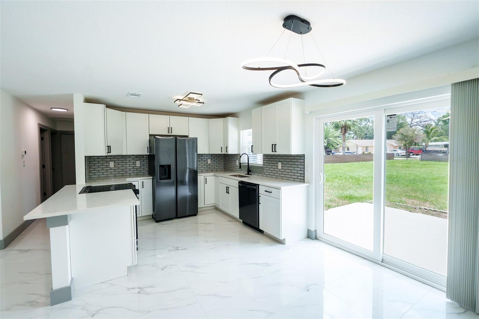 Image 7 of 29 For 211 22nd Street Court Ne