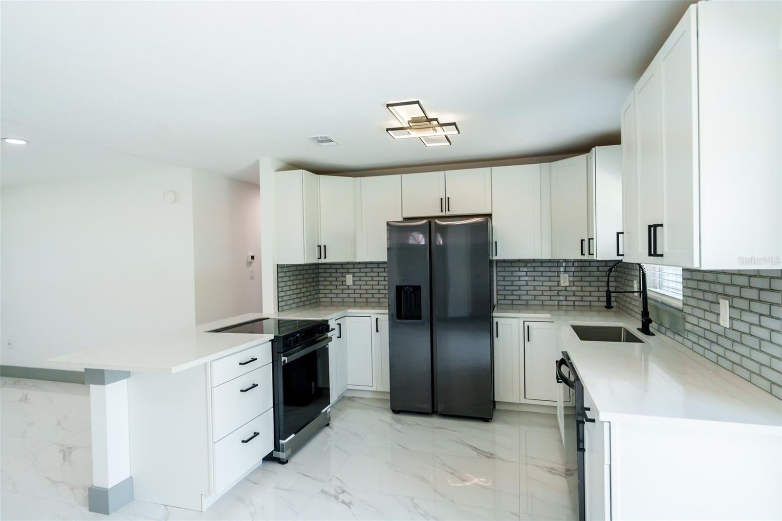 Image 8 of 29 For 211 22nd Street Court Ne