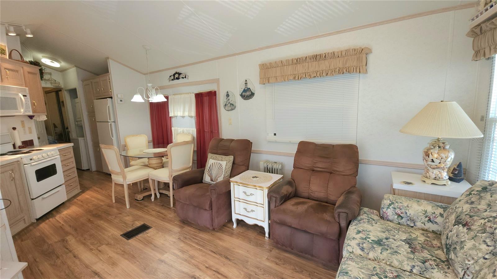 Image 3 of 24 For 3333 26th Avenue E 1023
