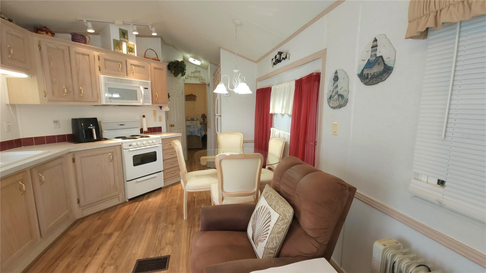 Image 4 of 24 For 3333 26th Avenue E 1023