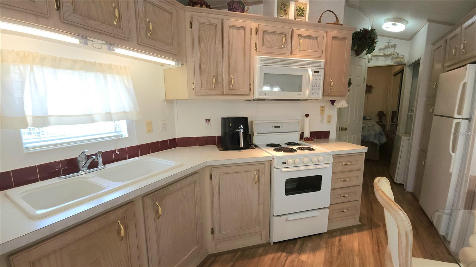 Image 6 of 24 For 3333 26th Avenue E 1023