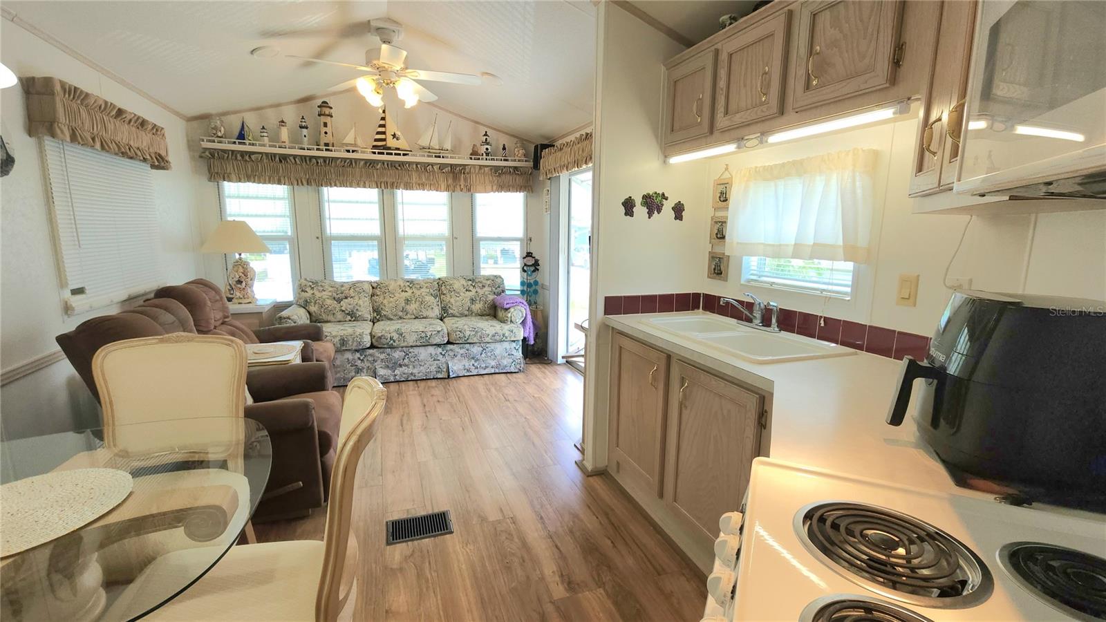 Image 8 of 24 For 3333 26th Avenue E 1023