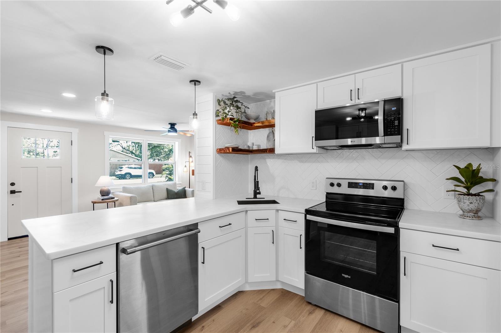 Image 13 of 33 For 4041 Linwood Street