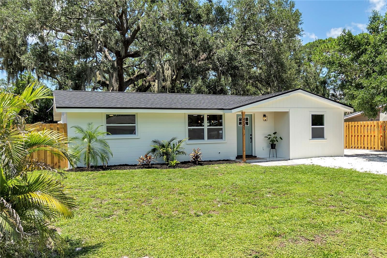 Image 2 of 33 For 4041 Linwood Street