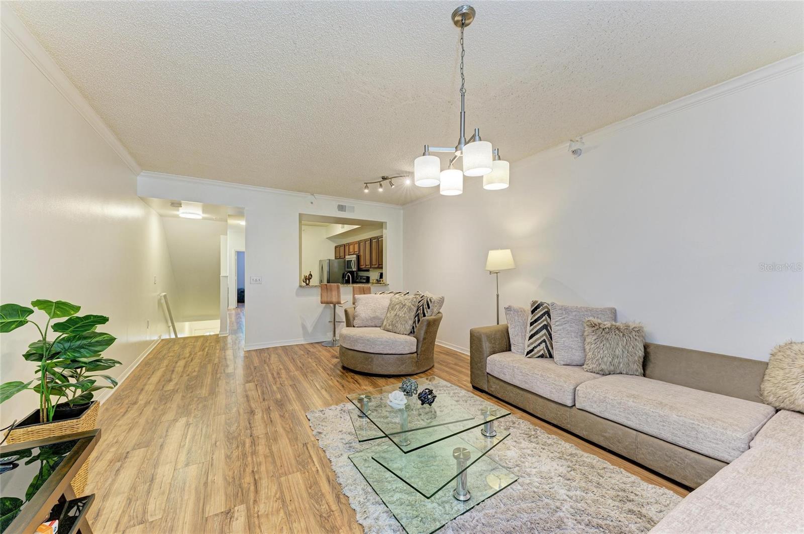 Image 10 of 49 For 5001 Baraldi Circle 22-202