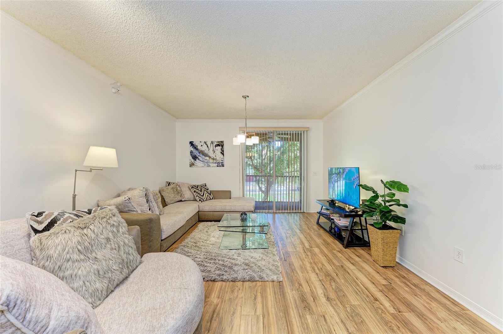 Image 12 of 49 For 5001 Baraldi Circle 22-202