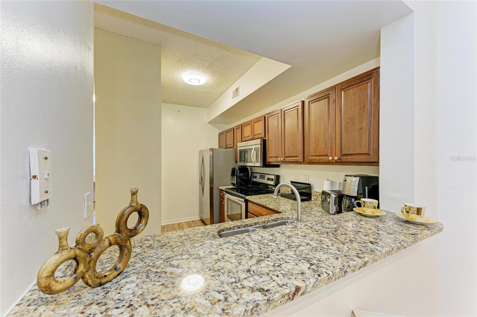 Image 13 of 49 For 5001 Baraldi Circle 22-202