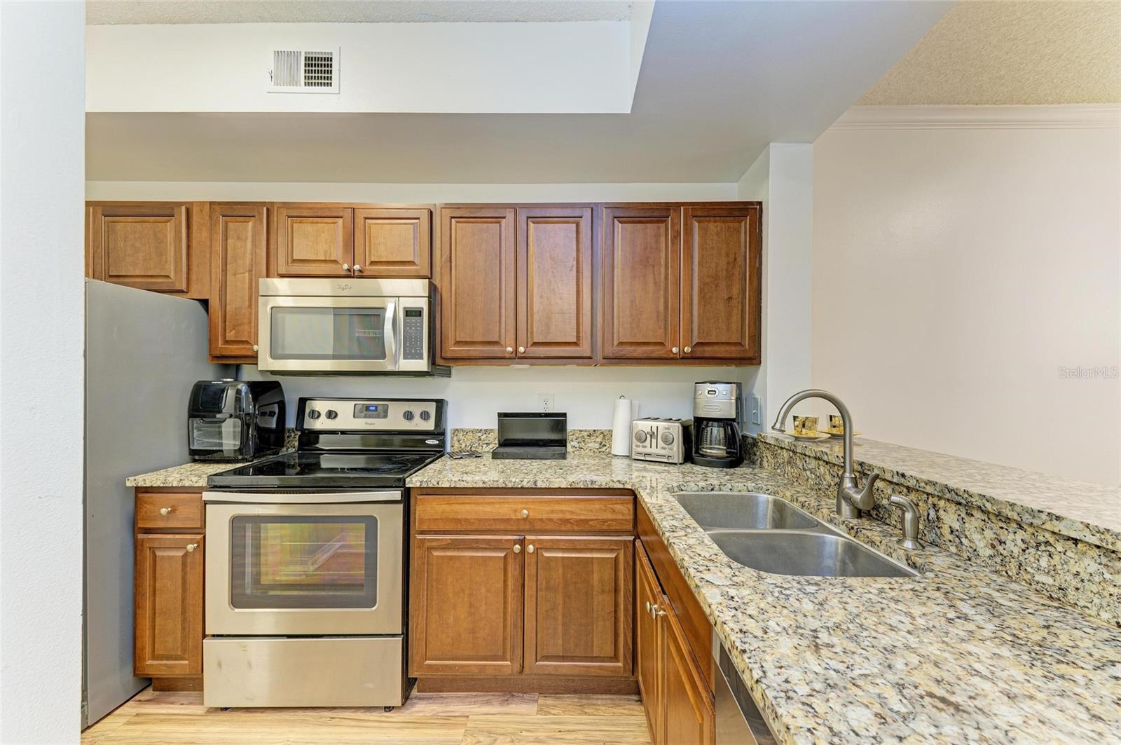 Image 19 of 49 For 5001 Baraldi Circle 22-202