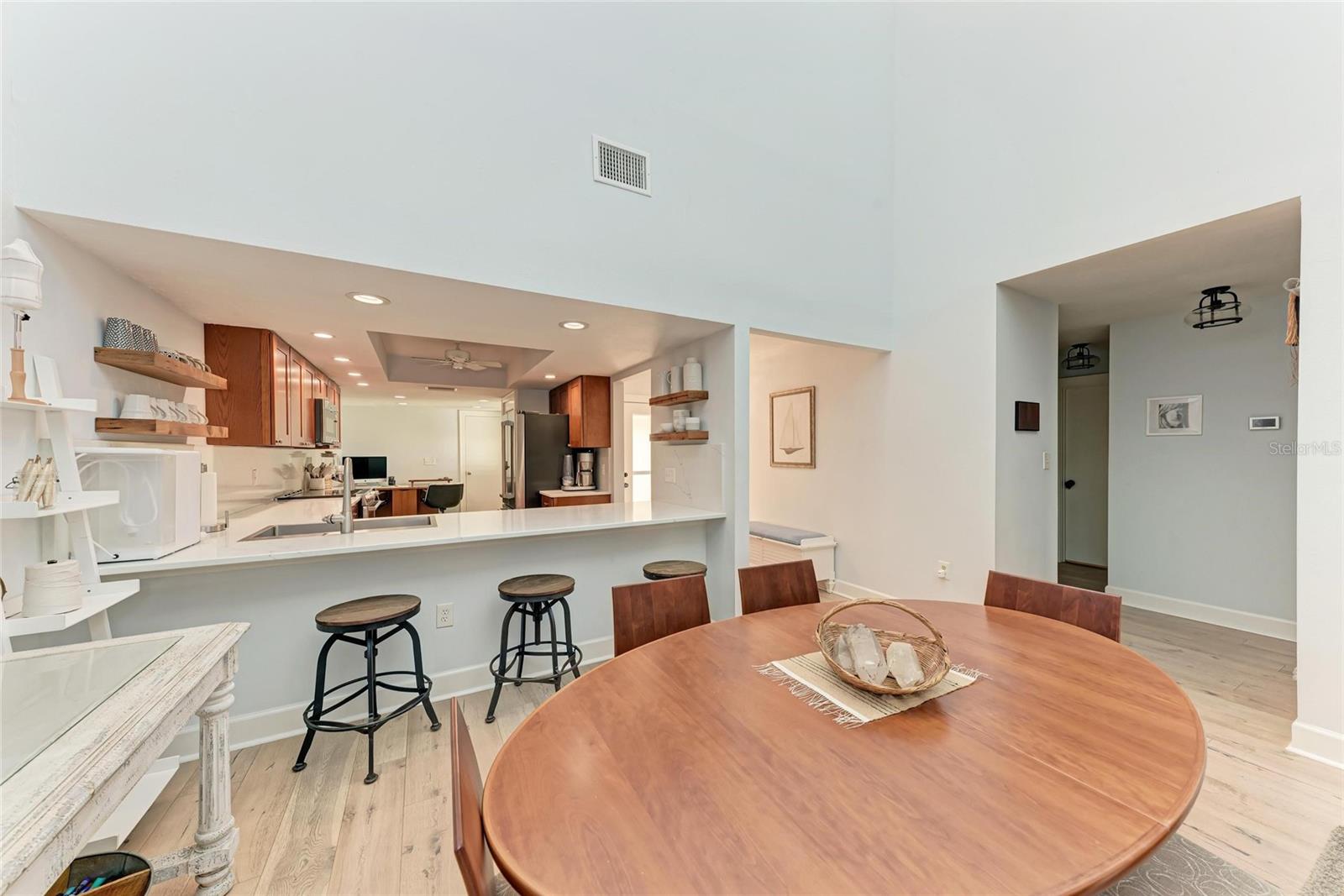 Image 16 of 38 For 6111 Courtside Drive