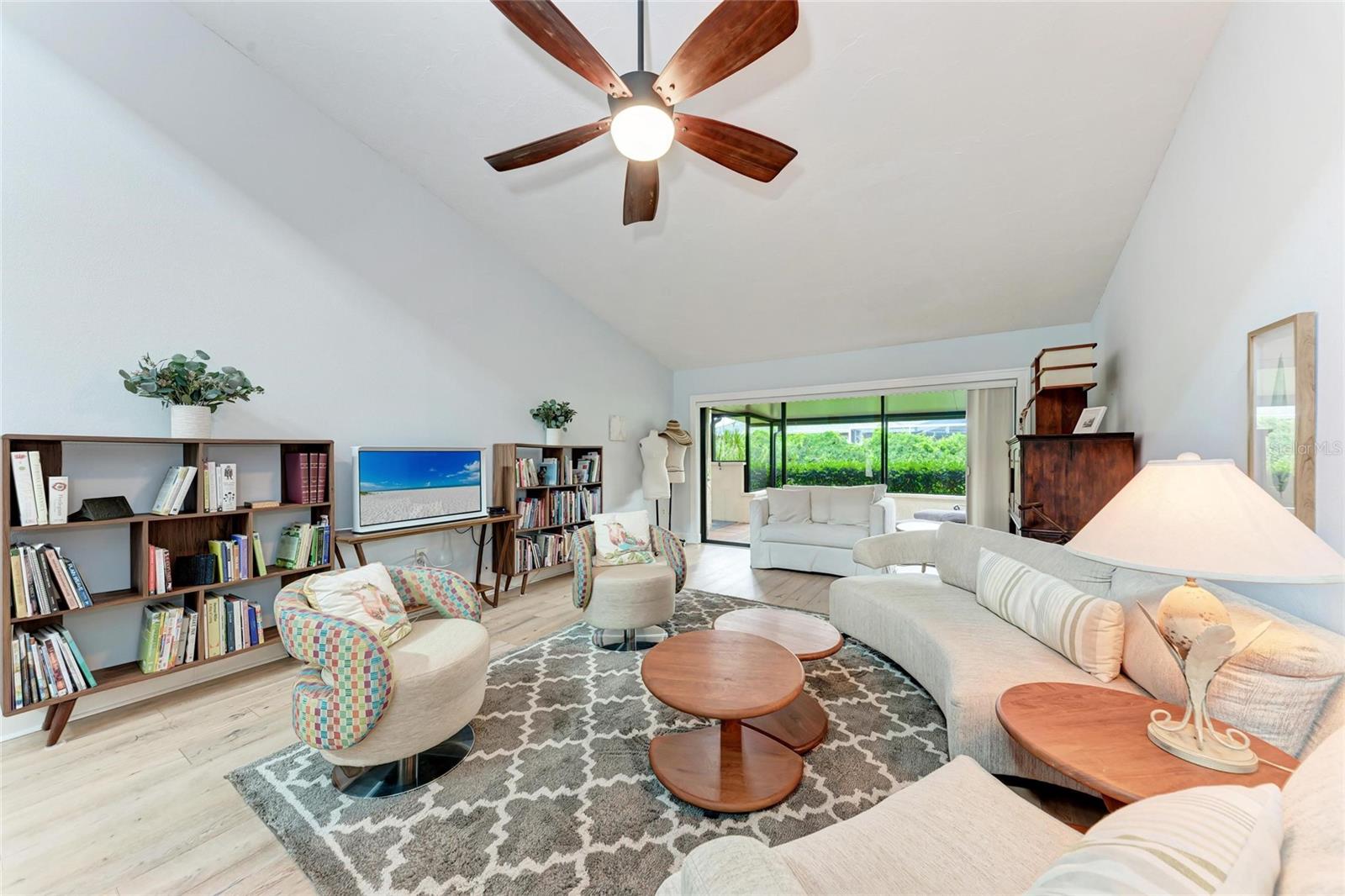 Image 7 of 38 For 6111 Courtside Drive