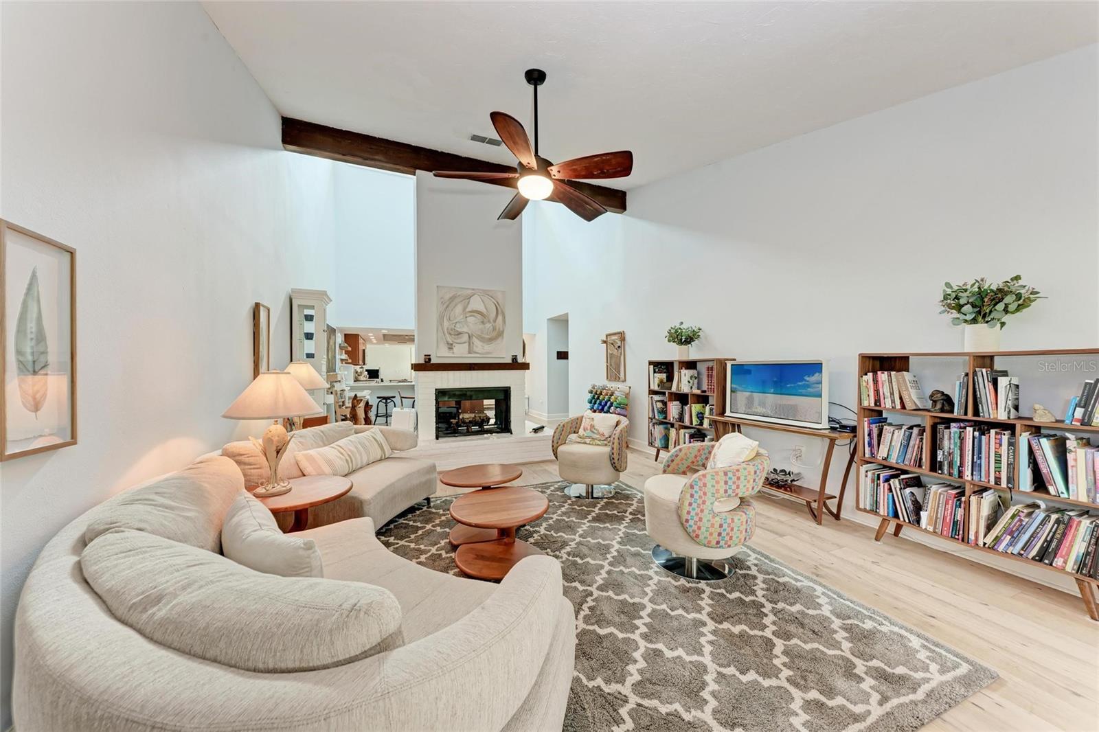 Image 9 of 38 For 6111 Courtside Drive