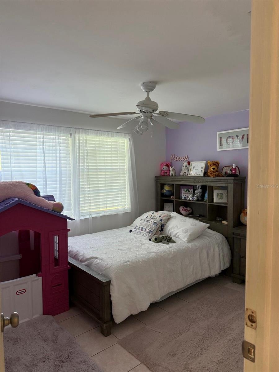 Image 11 of 17 For 5026 Water Oak Drive 114