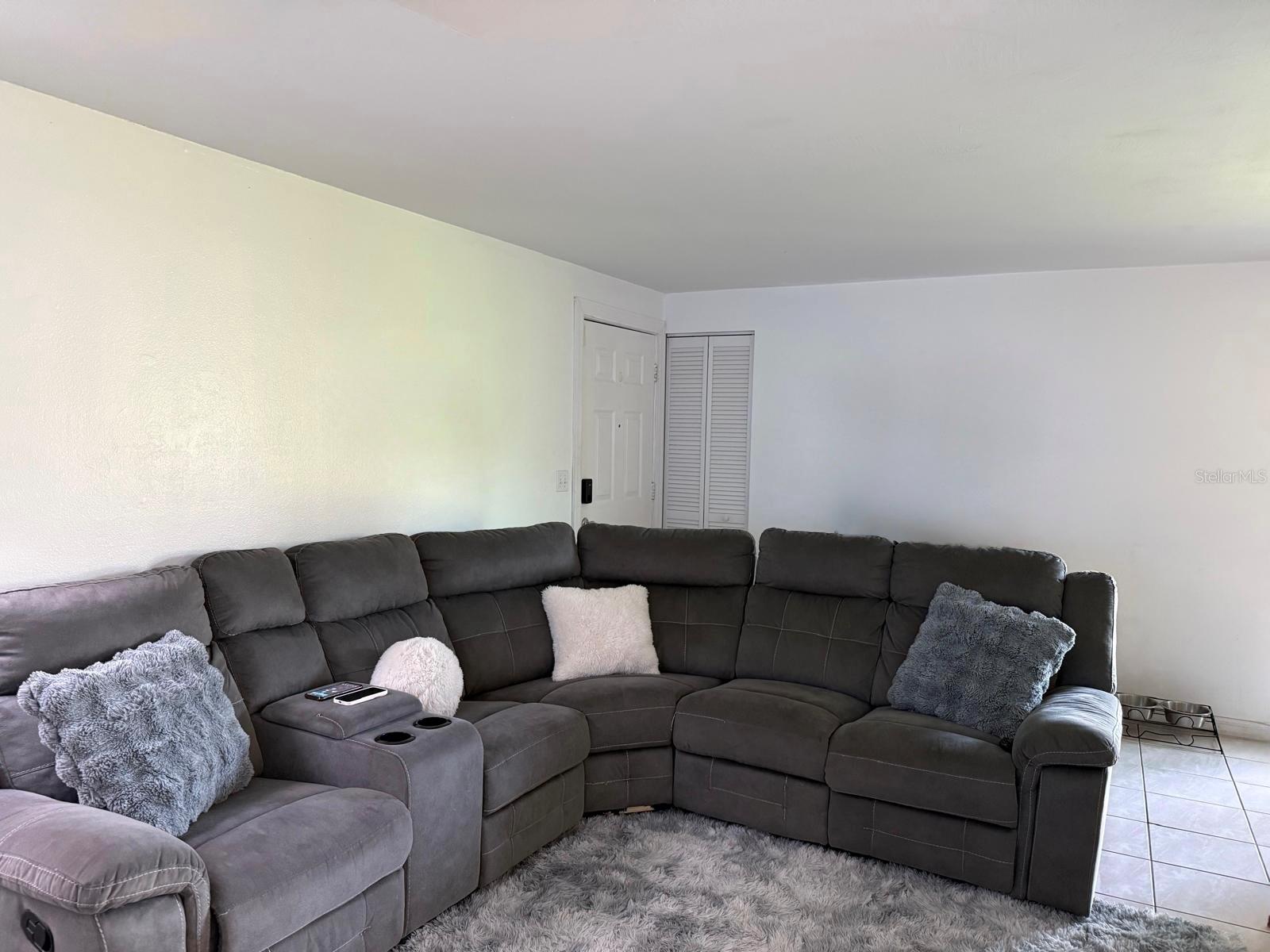 Image 5 of 17 For 5026 Water Oak Drive 114