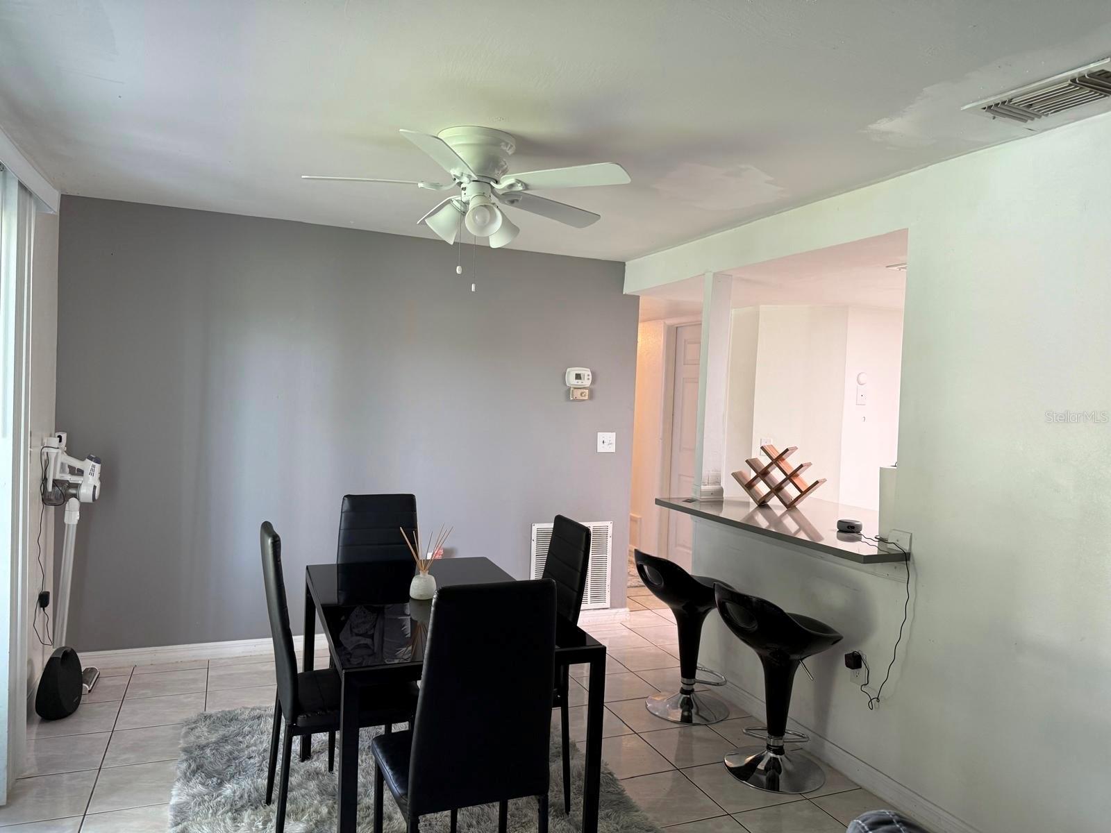 Image 6 of 17 For 5026 Water Oak Drive 114