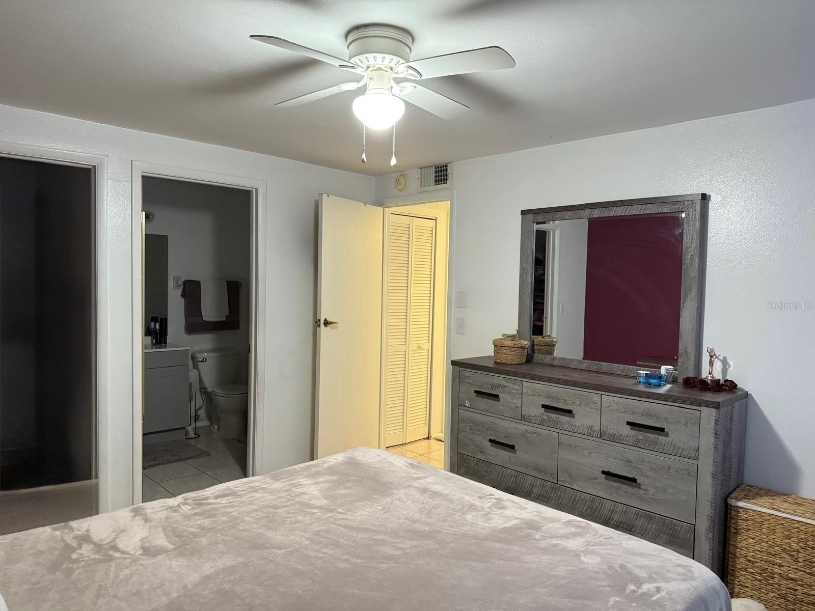 Image 9 of 17 For 5026 Water Oak Drive 114
