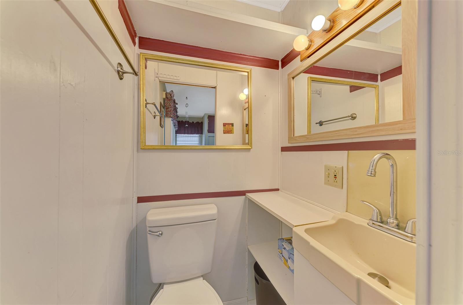 Image 21 of 32 For 226 3rd St. East