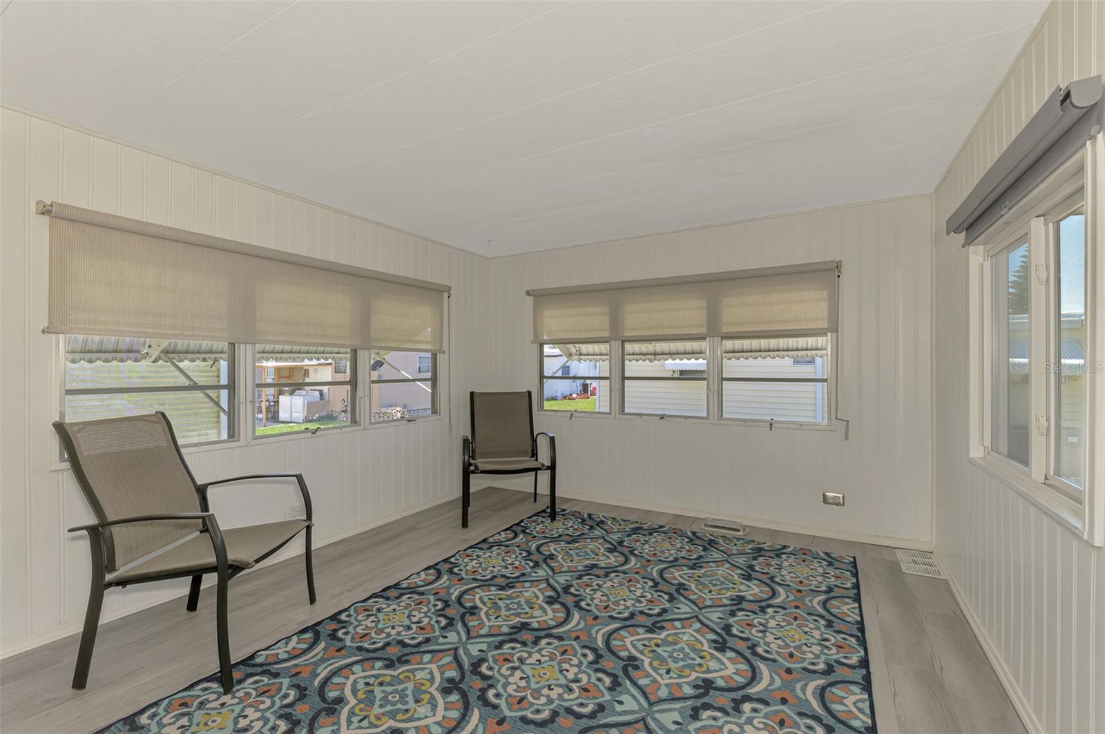 Image 6 of 32 For 226 3rd St. East