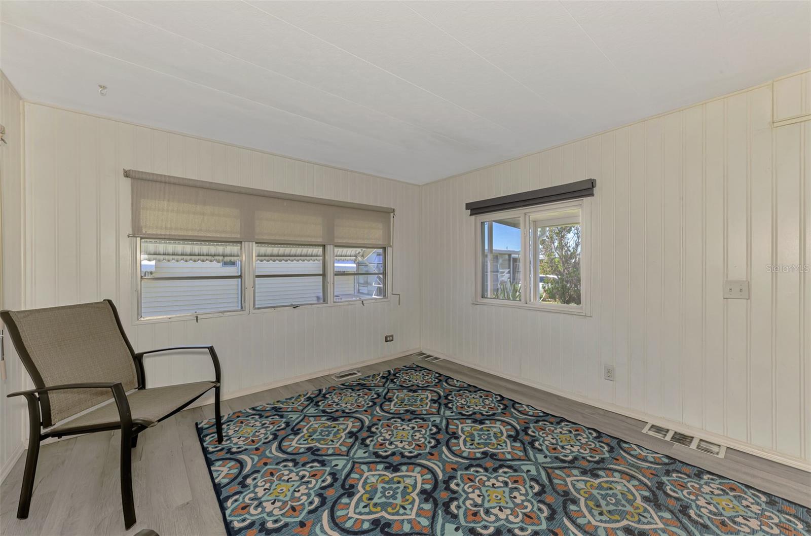 Image 9 of 32 For 226 3rd St. East