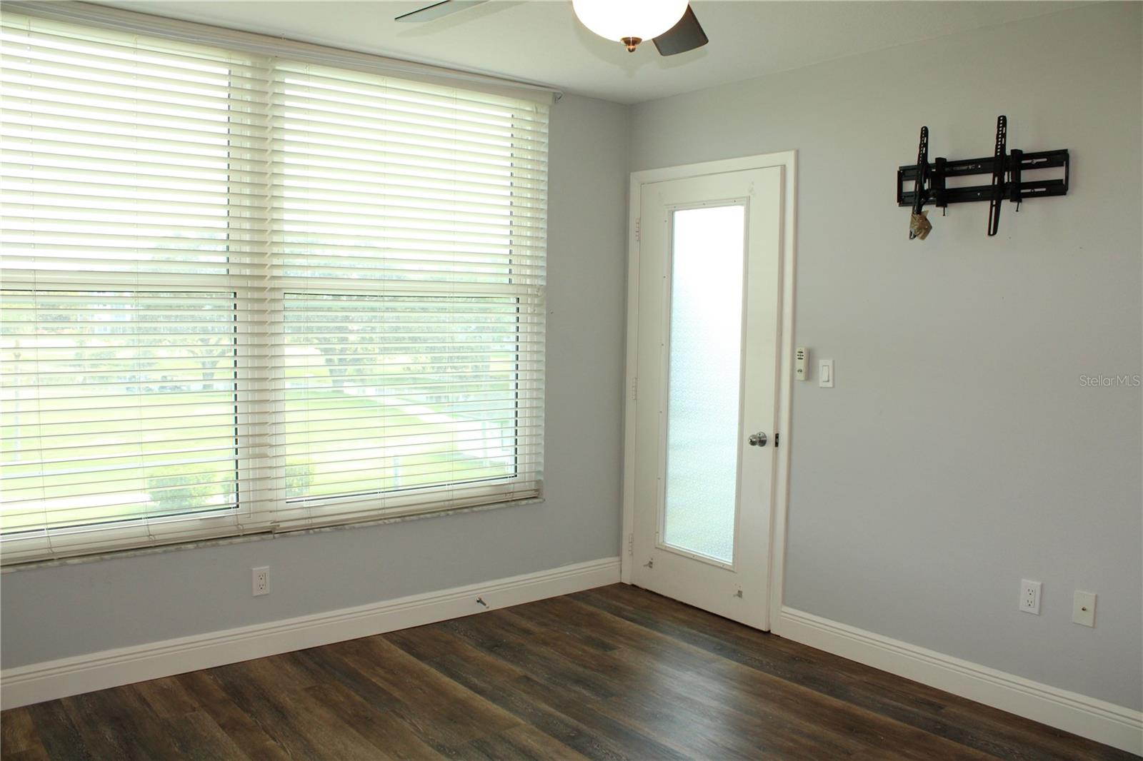 Image 15 of 44 For 4410 Fairways Boulevard 208