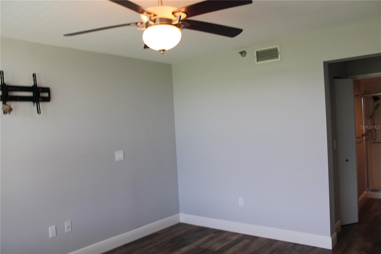 Image 18 of 44 For 4410 Fairways Boulevard 208
