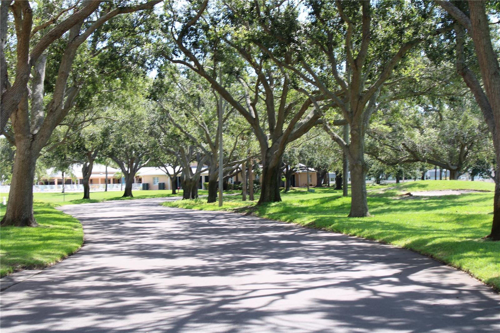 Image 38 of 44 For 4410 Fairways Boulevard 208
